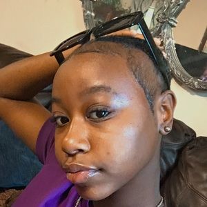 Meet your Posher, Unique